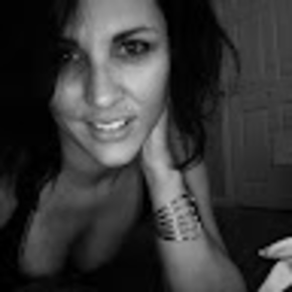 Meet your Posher, Samantha - Picture 1 of 1